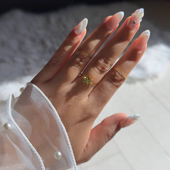 Star Chain Ring – Peridot Edition