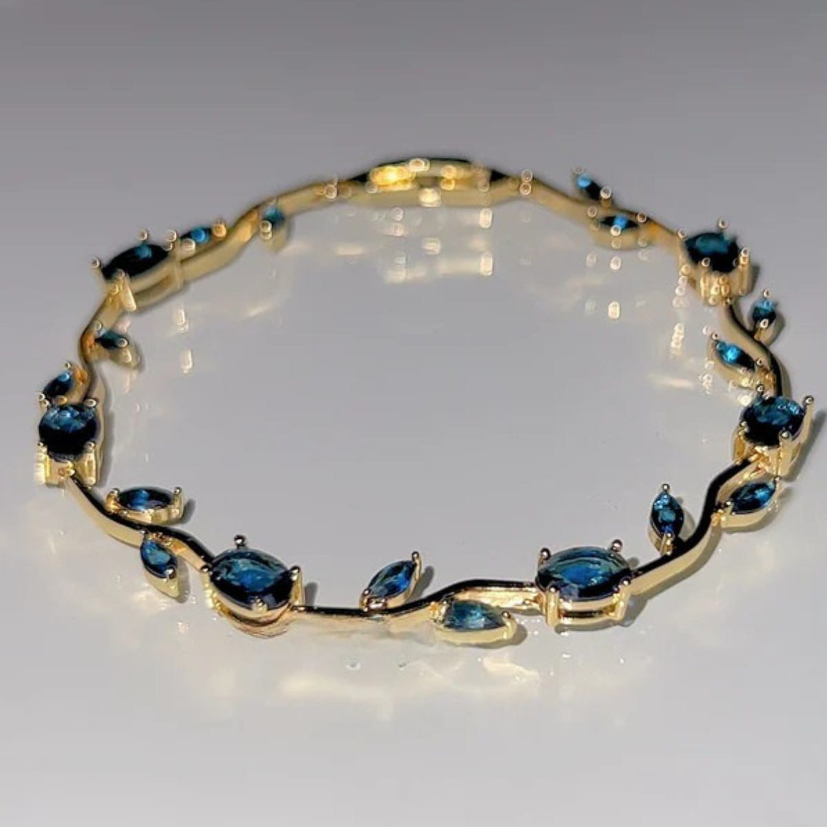Blue Tulip Bracelet – Bracciale Tulipani Azzurri